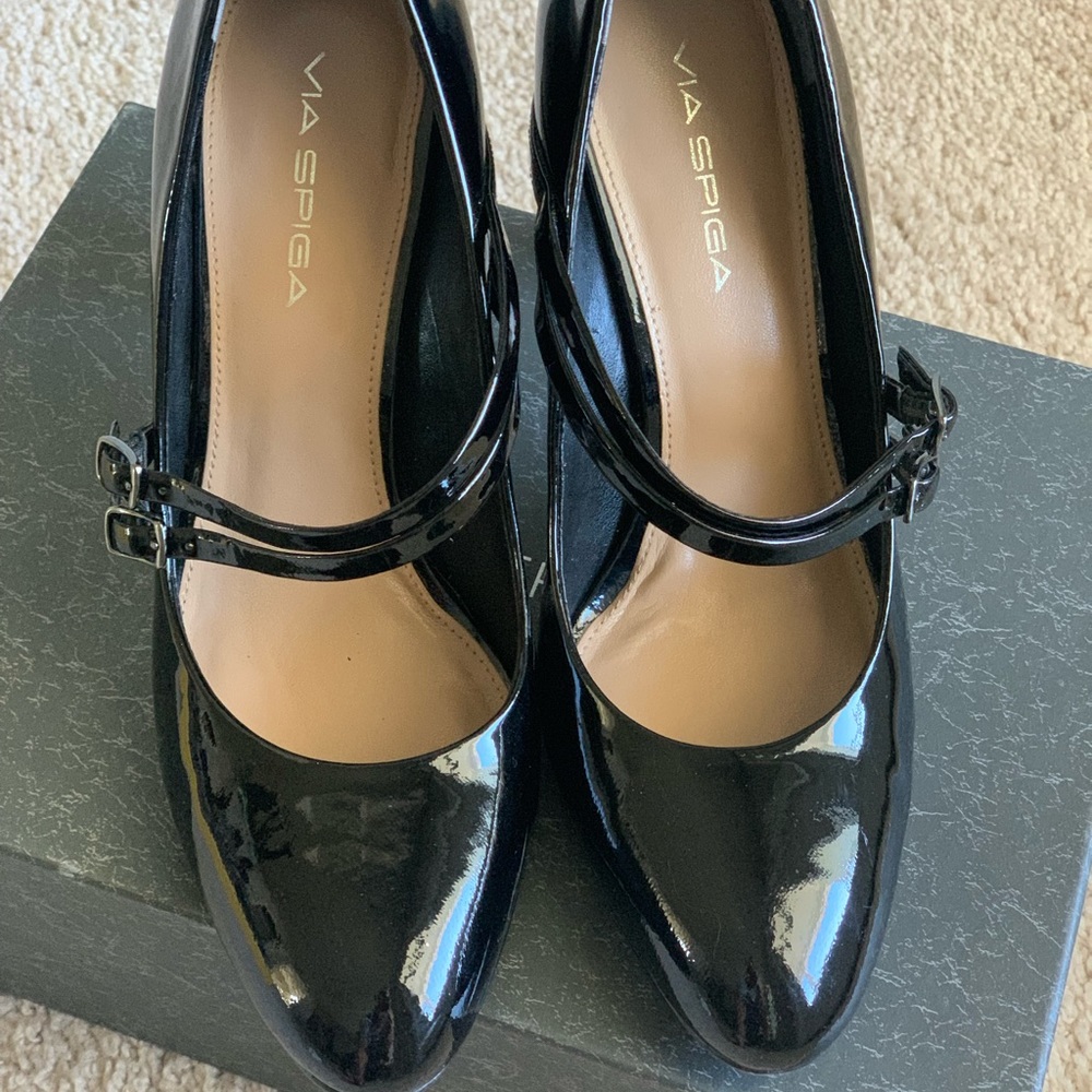 Via Spiga Beacon Blk Patent Leather Heel Pumps